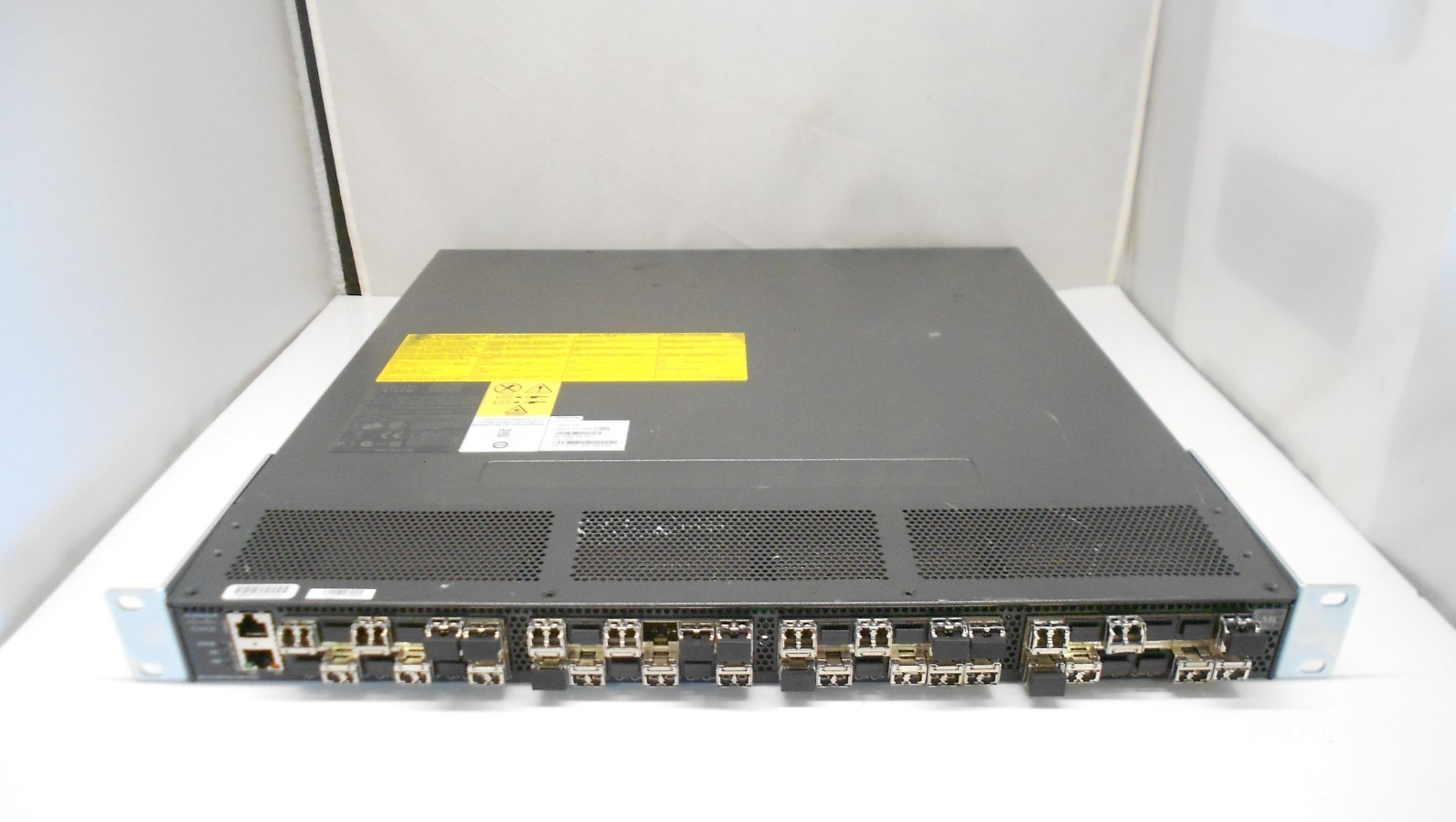 Cisco DS-C9148-32P-K9  8gb FC  Multilayer Fabric Switch 48 port