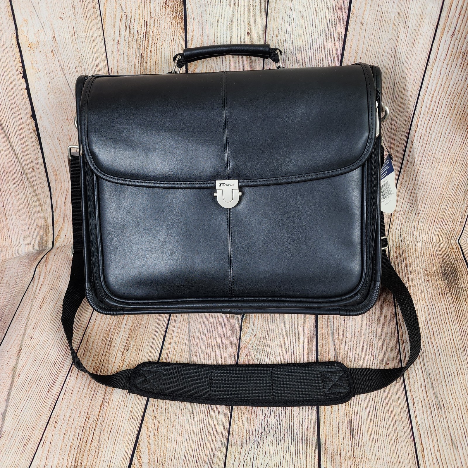 NEW Targus KOS300 15 Reverse-Access Notebook Case Black Koskin Leather-Like 