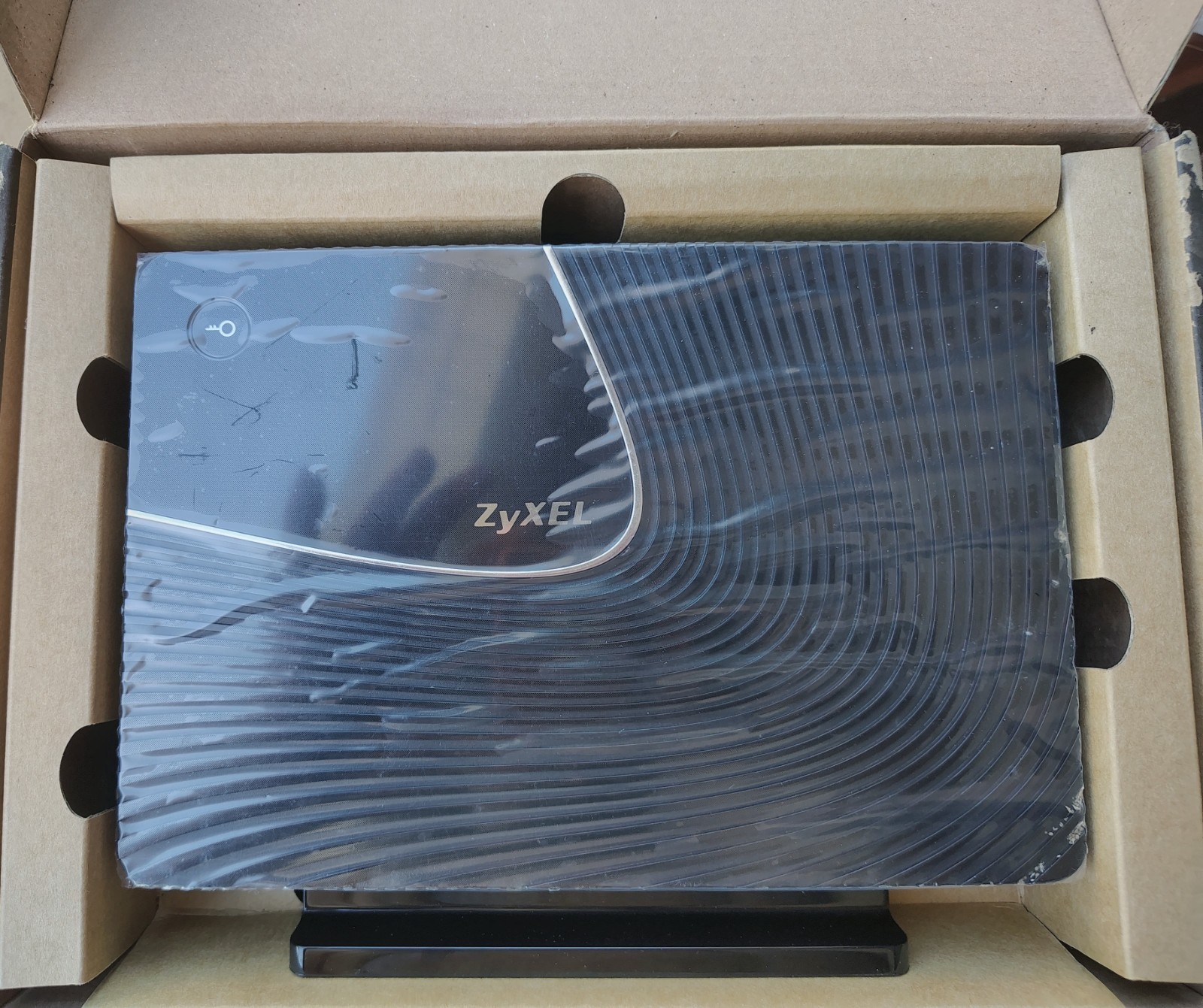 ZYXEL EMG2926-Q10A  GIGABIT NETWORK WIRELESS DUAL BAND HIGH-SPEED BLACK