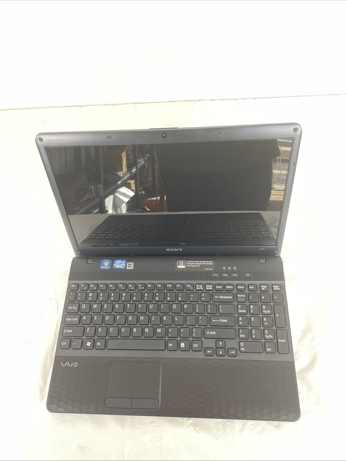 Sony VAIO VPCEH24FX | Intel i3-2310M 2.20GHz | 6GB RAM | No HDD | Bad Battery