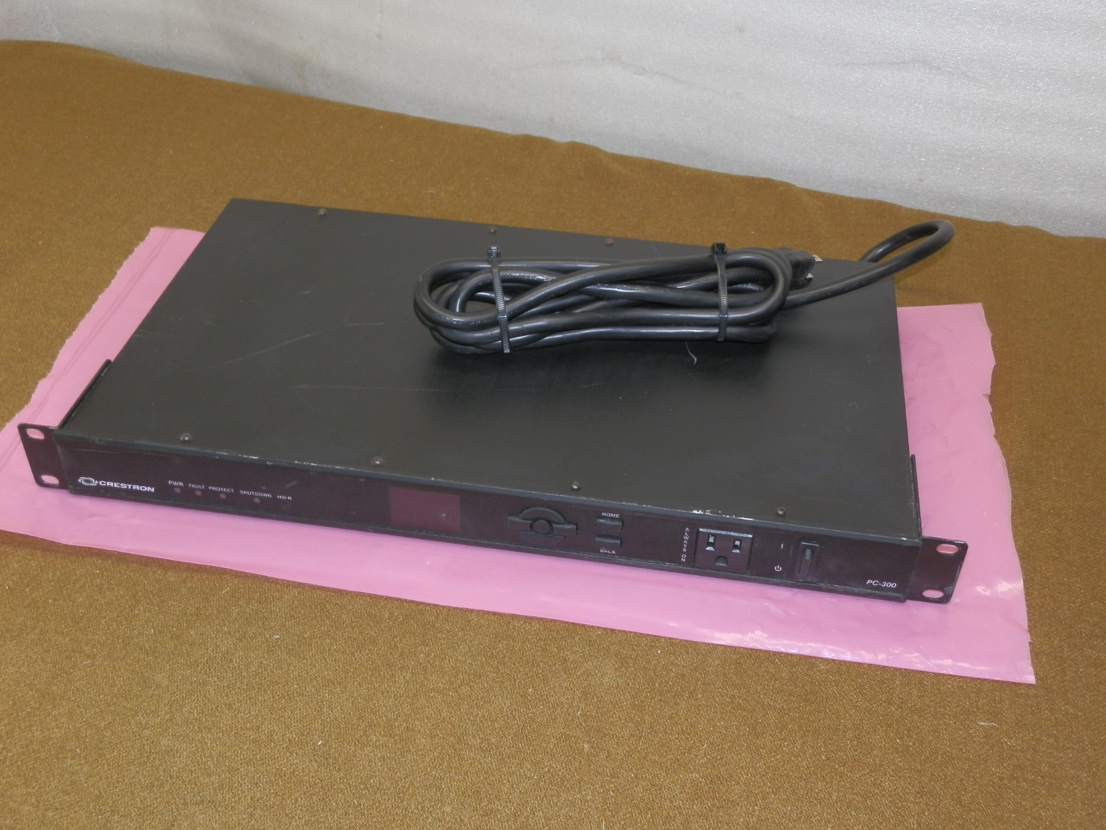 Crestron PC-300 PC300 Energy Monitoring Pro AV/IT Power Conditioner & Controller