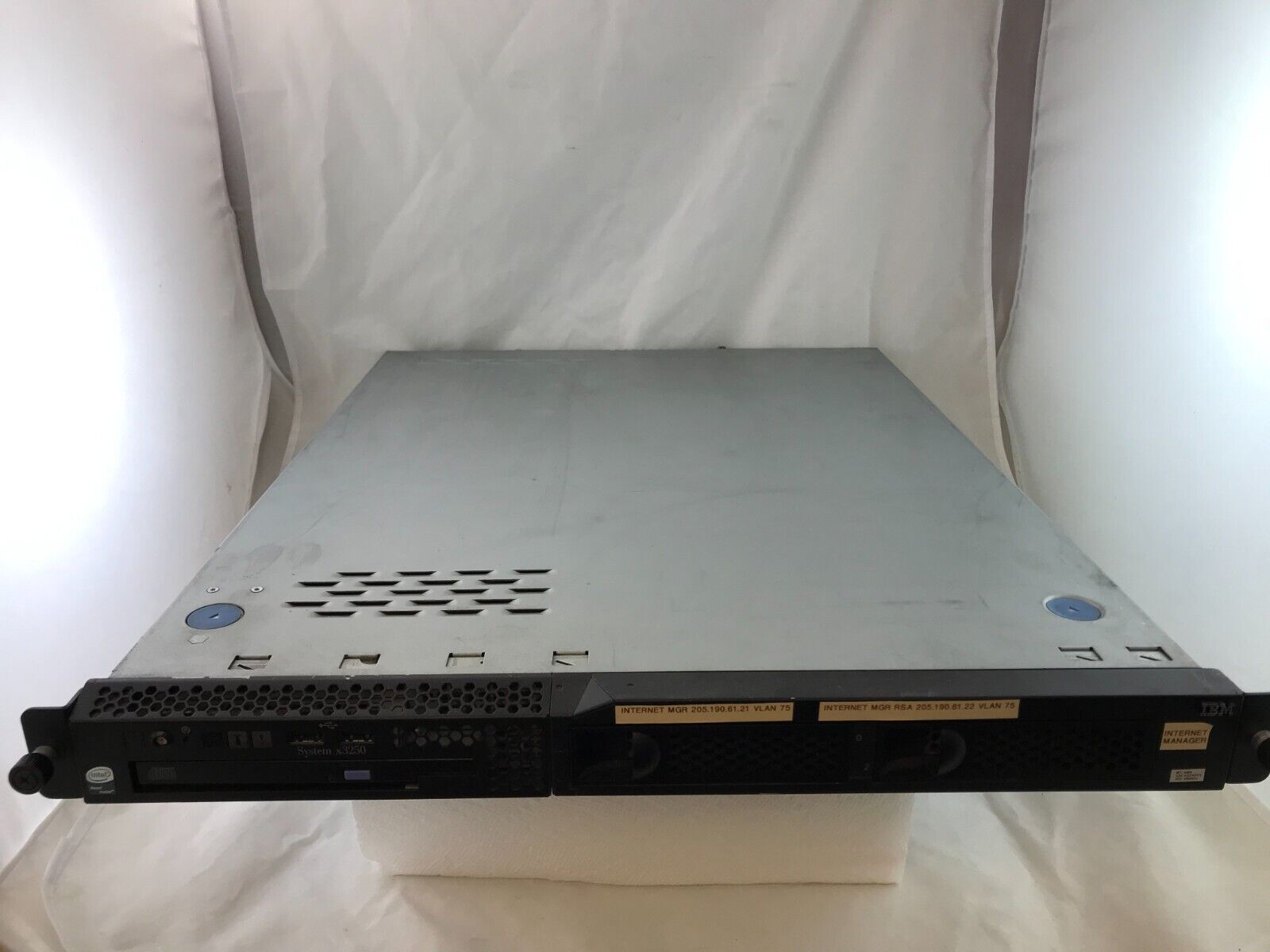 IBM 4364-AC1 X3250 SERVER Intel Xeon 3000 Series