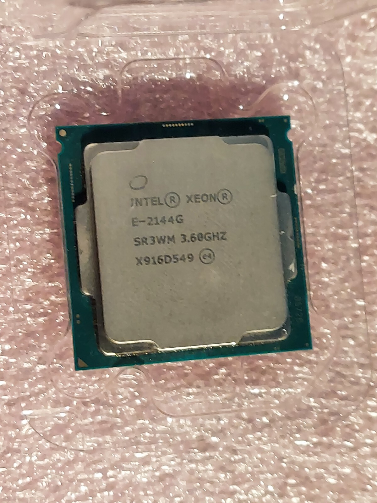 Fully Tested GOOD Intel Xeon E-2144G LGA 1151 3.60Ghz Server CPU Processor SR3WM