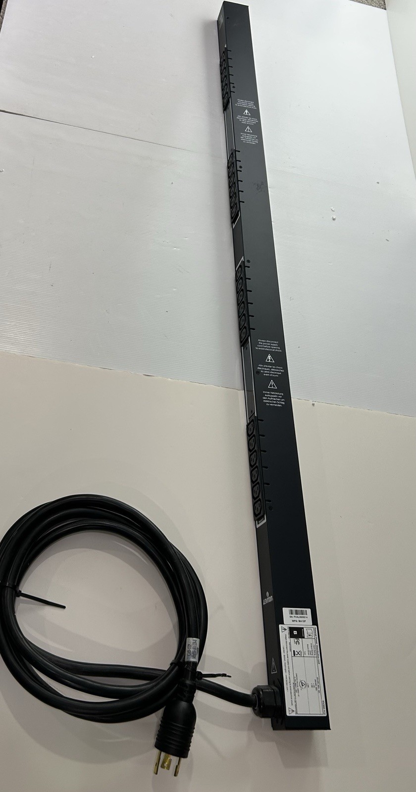 Leviton MV242-1C2 Metered 24 Outlet Vert Rack Power Distribution PDU