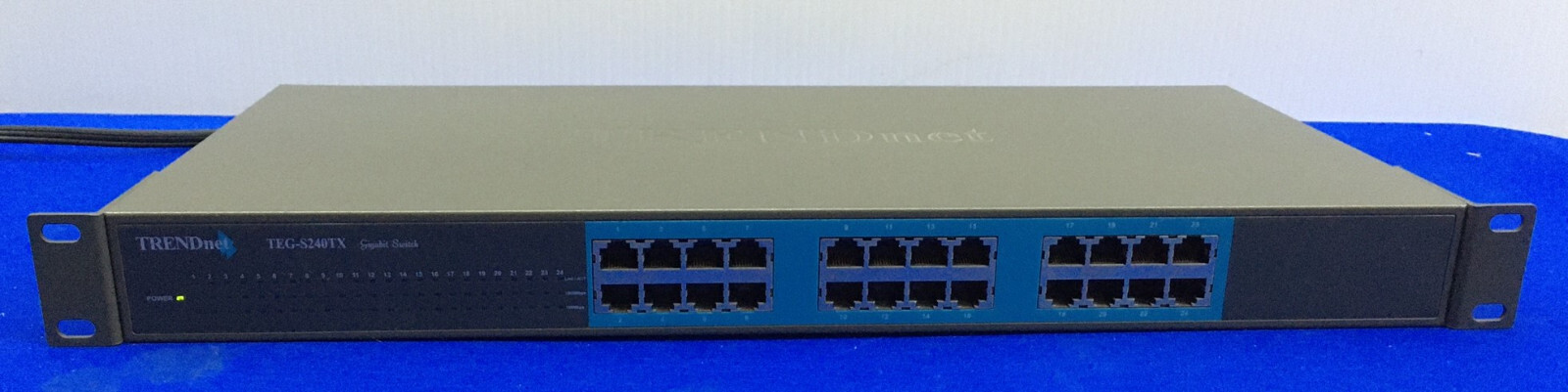 TRENDNET TEG-S240TX GIGABIT SWITCH