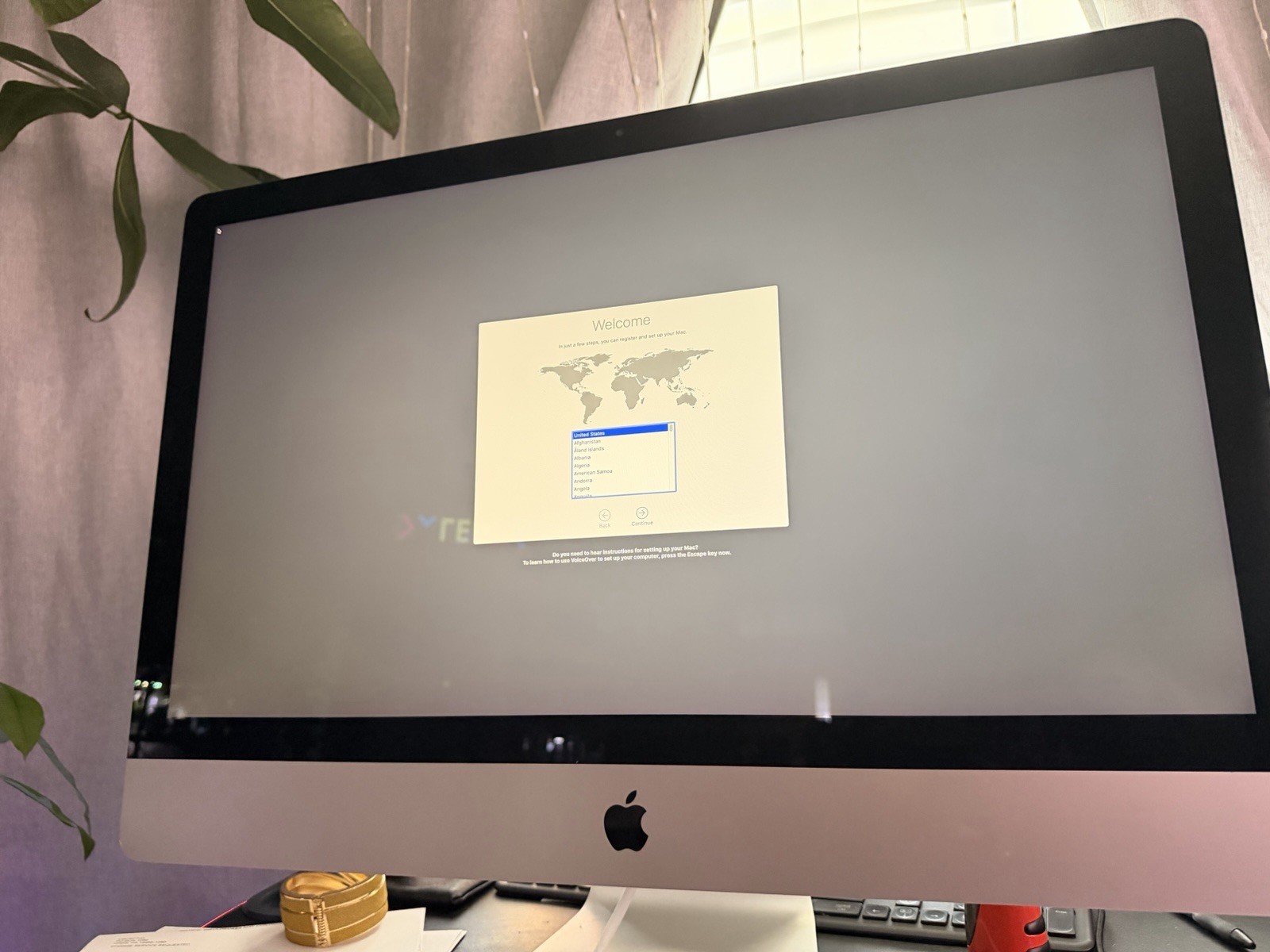 2019 Apple iMac All-in-One Desktop Silver Black with Magic Mouse