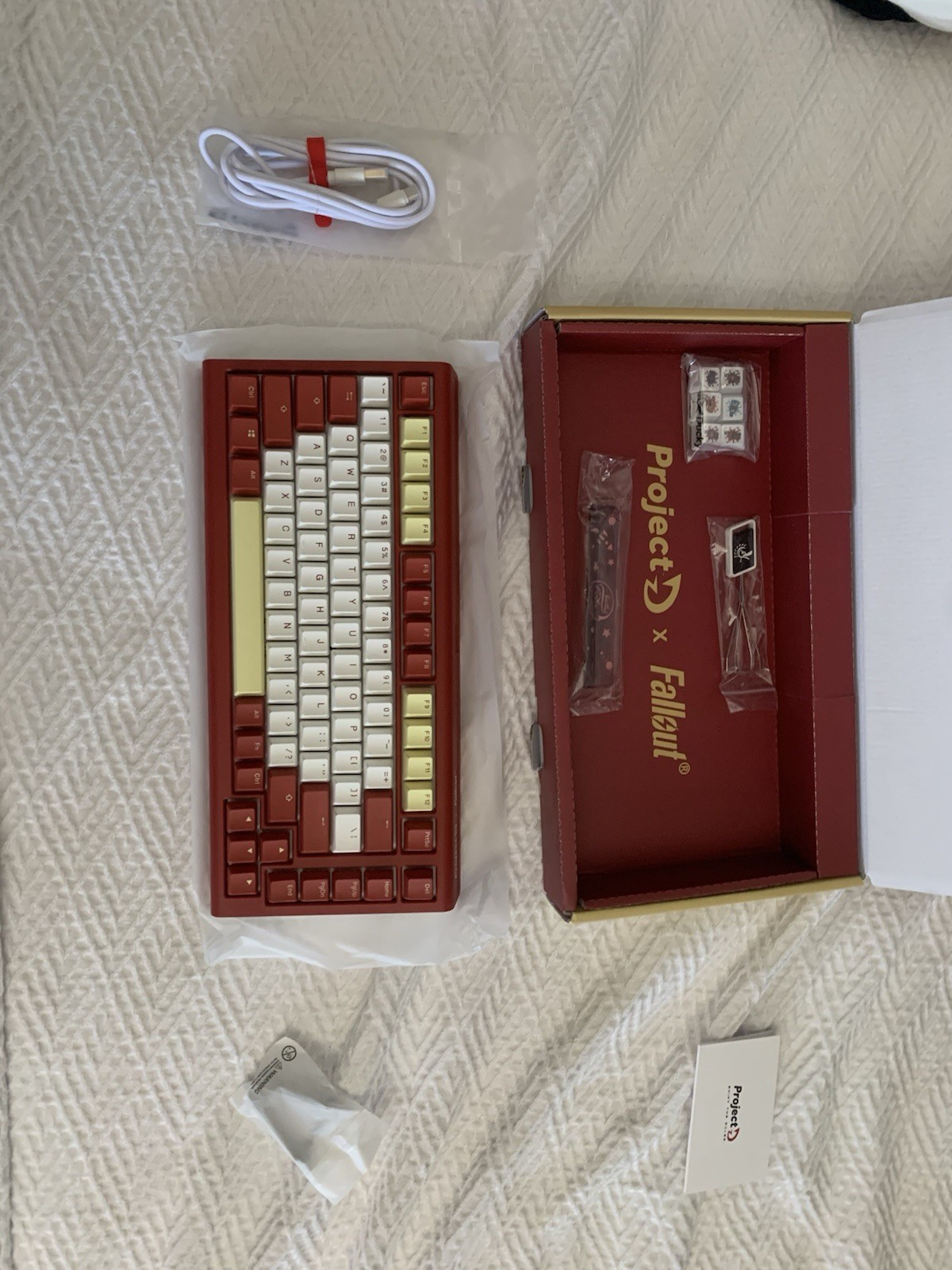 Project D x Fallout Nuka Cola Mechanical Keyboard 80% Wireless RGB Red/White