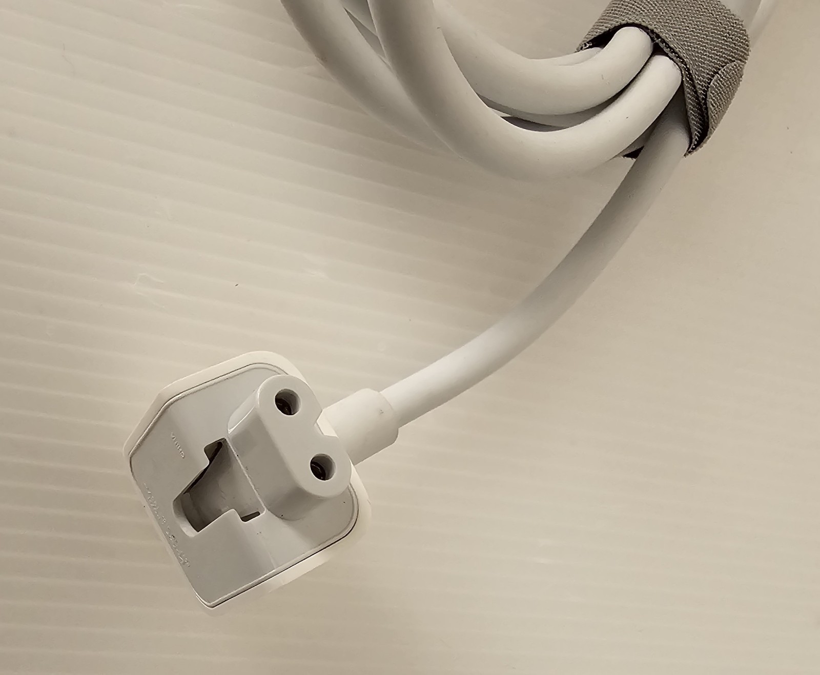 Volex APC7Q Power Adapter Extension Cord for Apple Mac