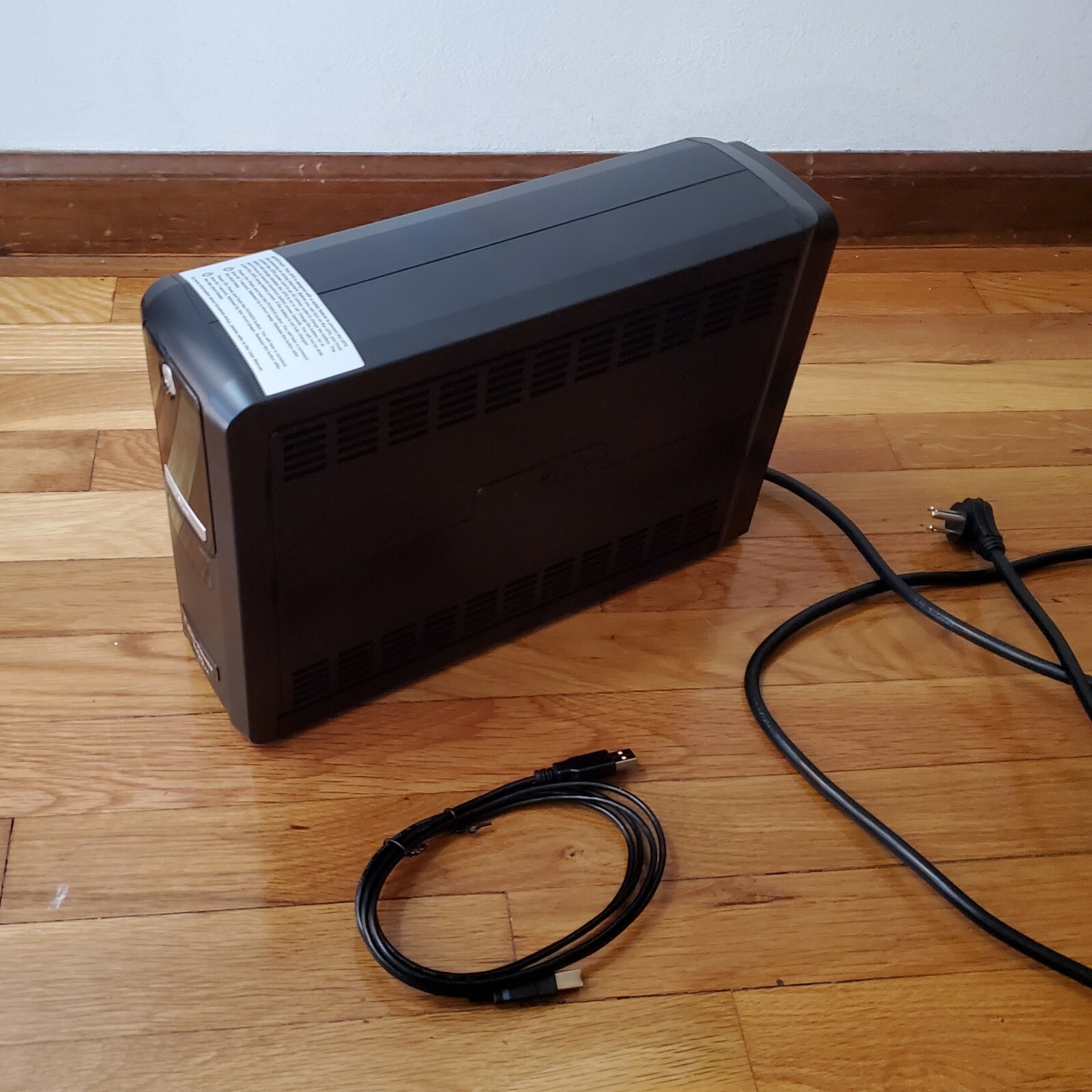 CyberPower 1100 VA PC Battery Back-up System Surge Protector - Black