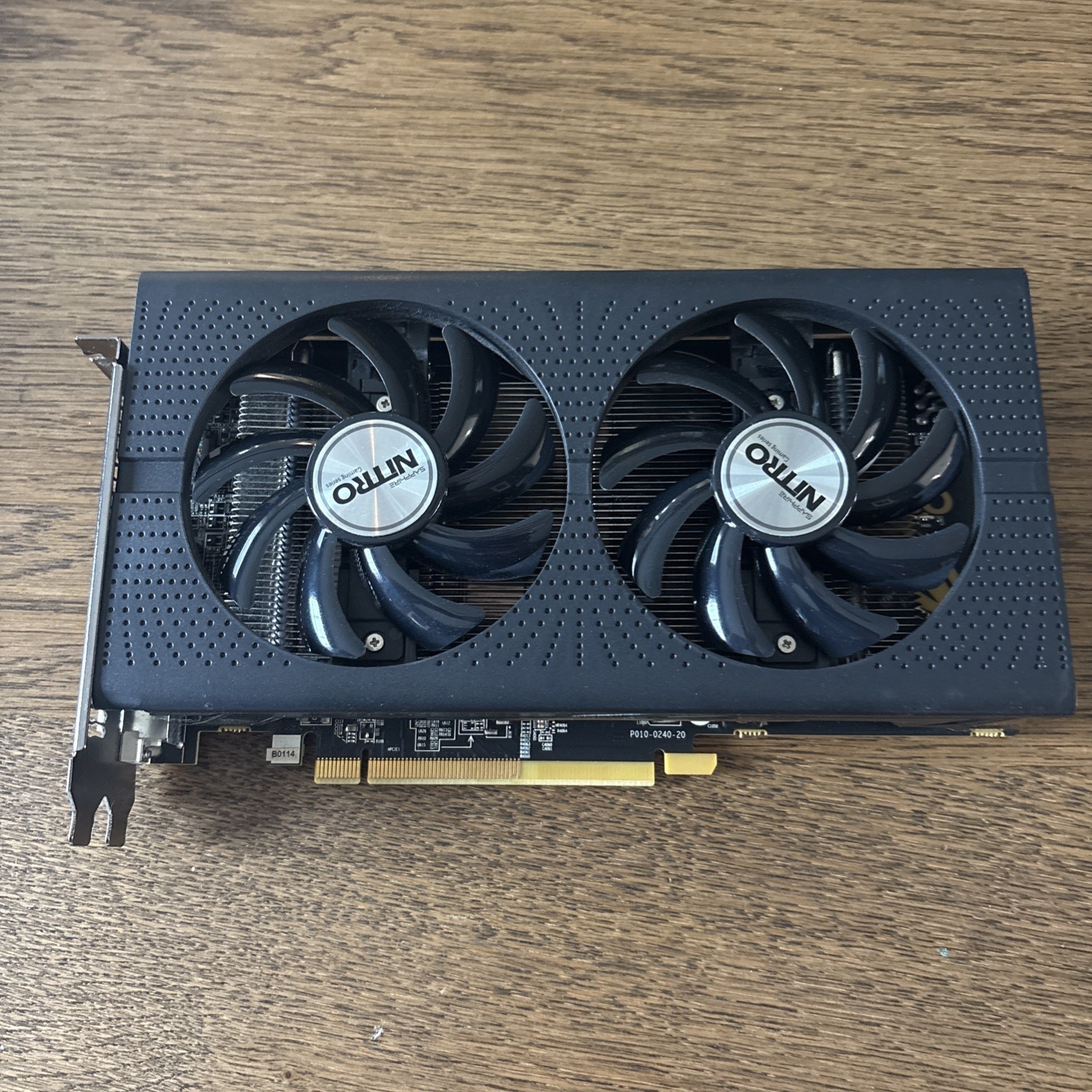 SAPPHIRE NITRO Radeon RX 460 OC 4GB GDDR5 FreeSync HDR HDMI DP DVI