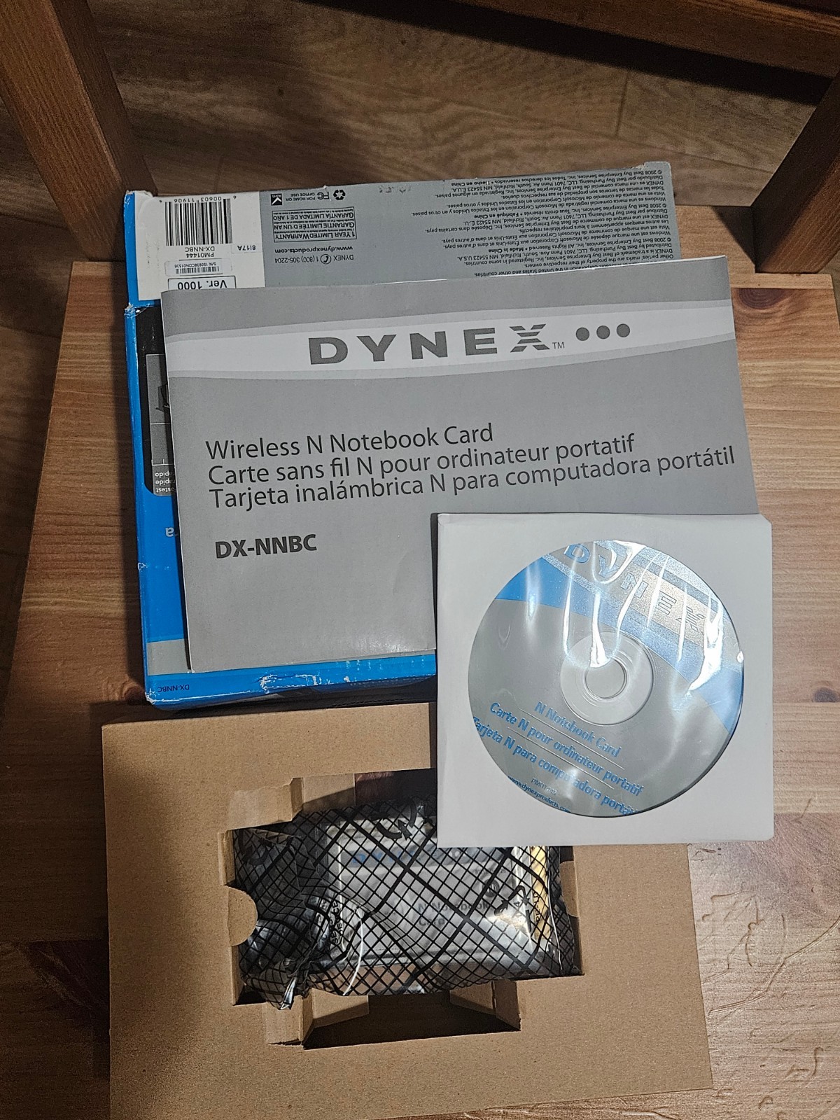 Dynex DX-E202 CardBus Network Card 32-Bit 10/100 Mbps PCMCIA for Laptop Computer