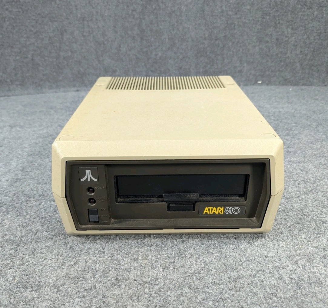Atari 810 FLOPPY DISK DRIVE