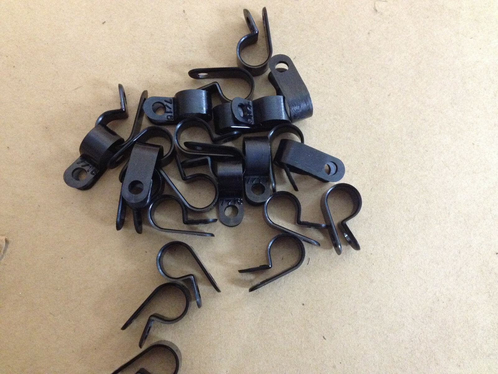 7/16 Black Plastic Clips Lots Of 25pcs