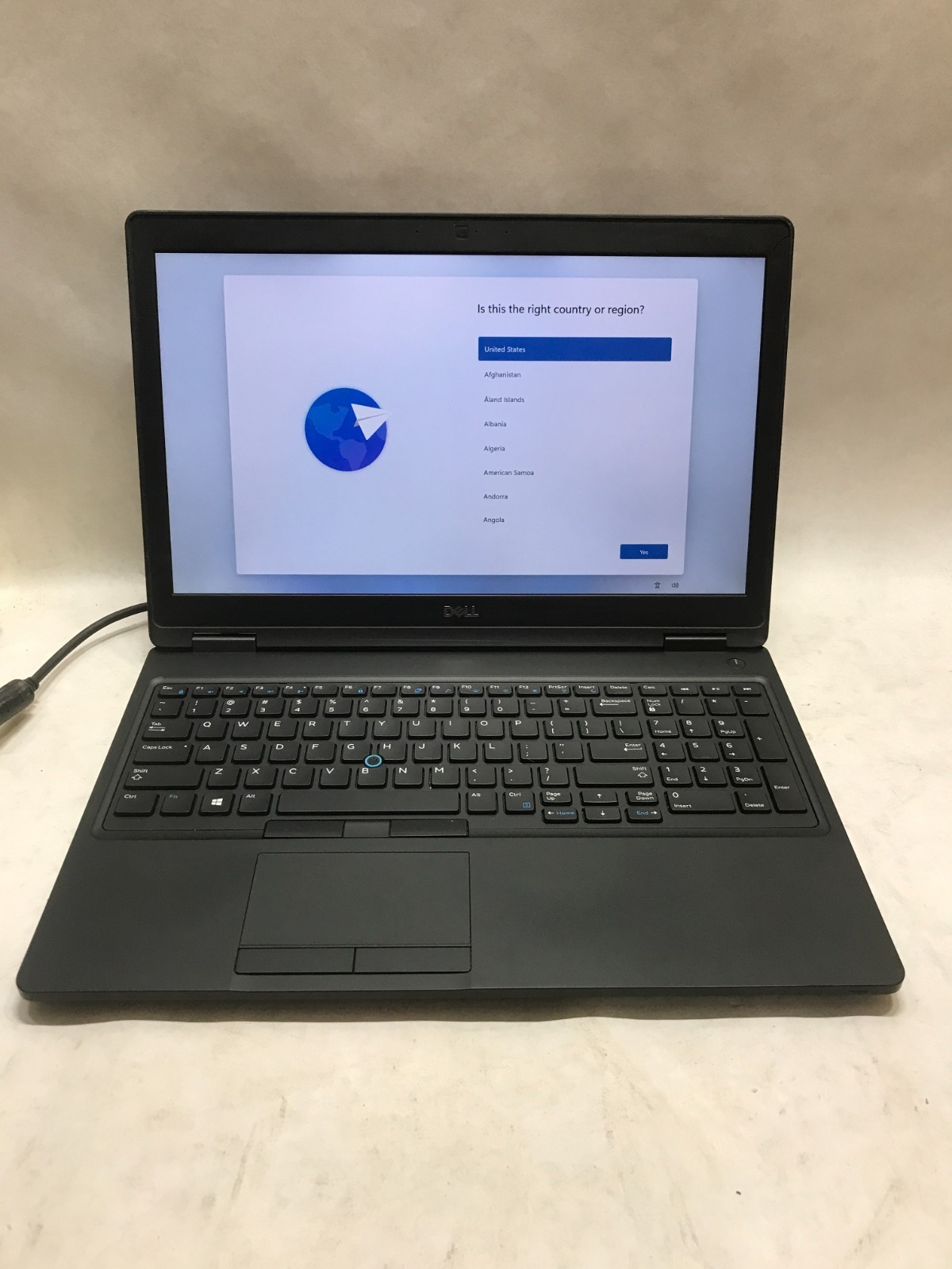 Dell Latitude 5590 15" Intel Core i5 4GB RAM 128GB SSD Windows 11 - NO BATTERY