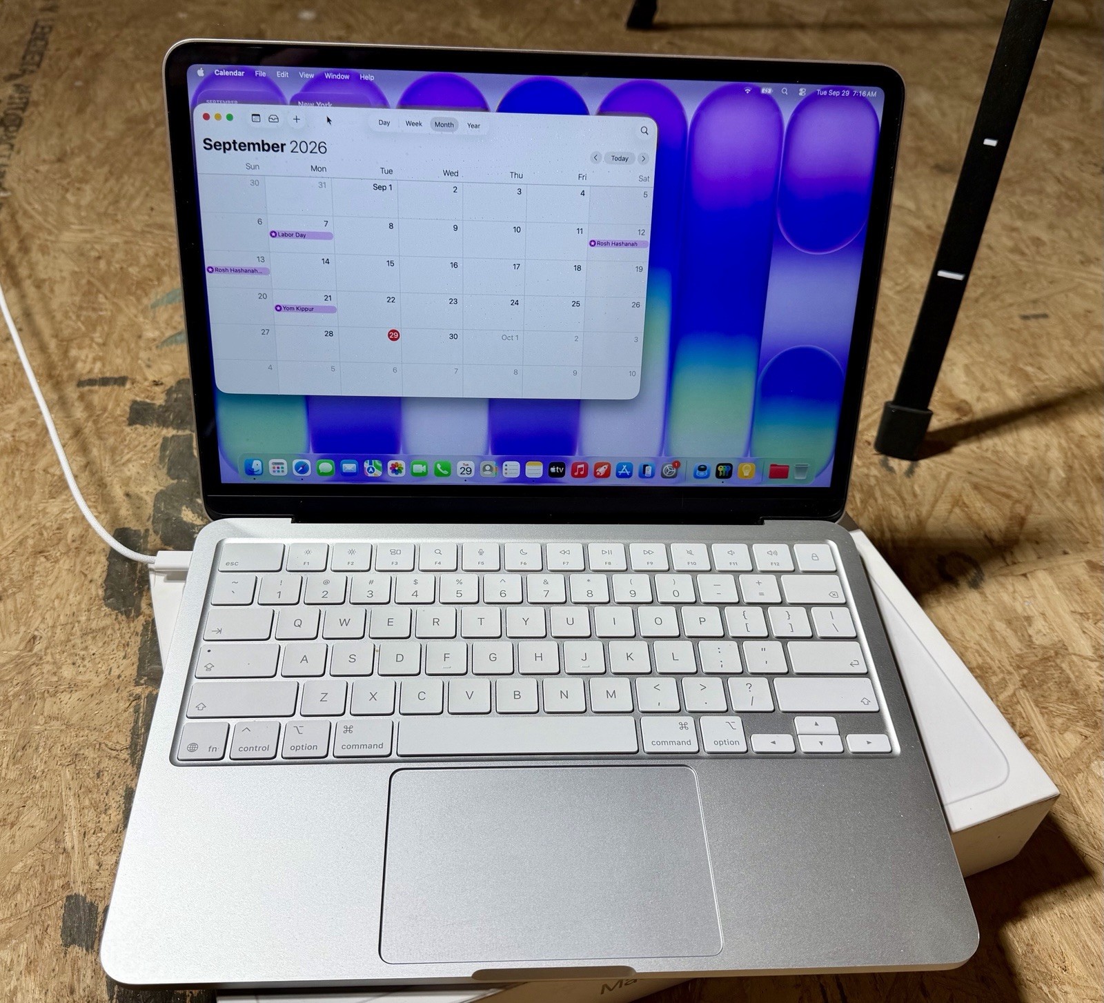 Apple MacBook Neo 13" A18 Pro 8GB RAM 256GB SSD Silver Box