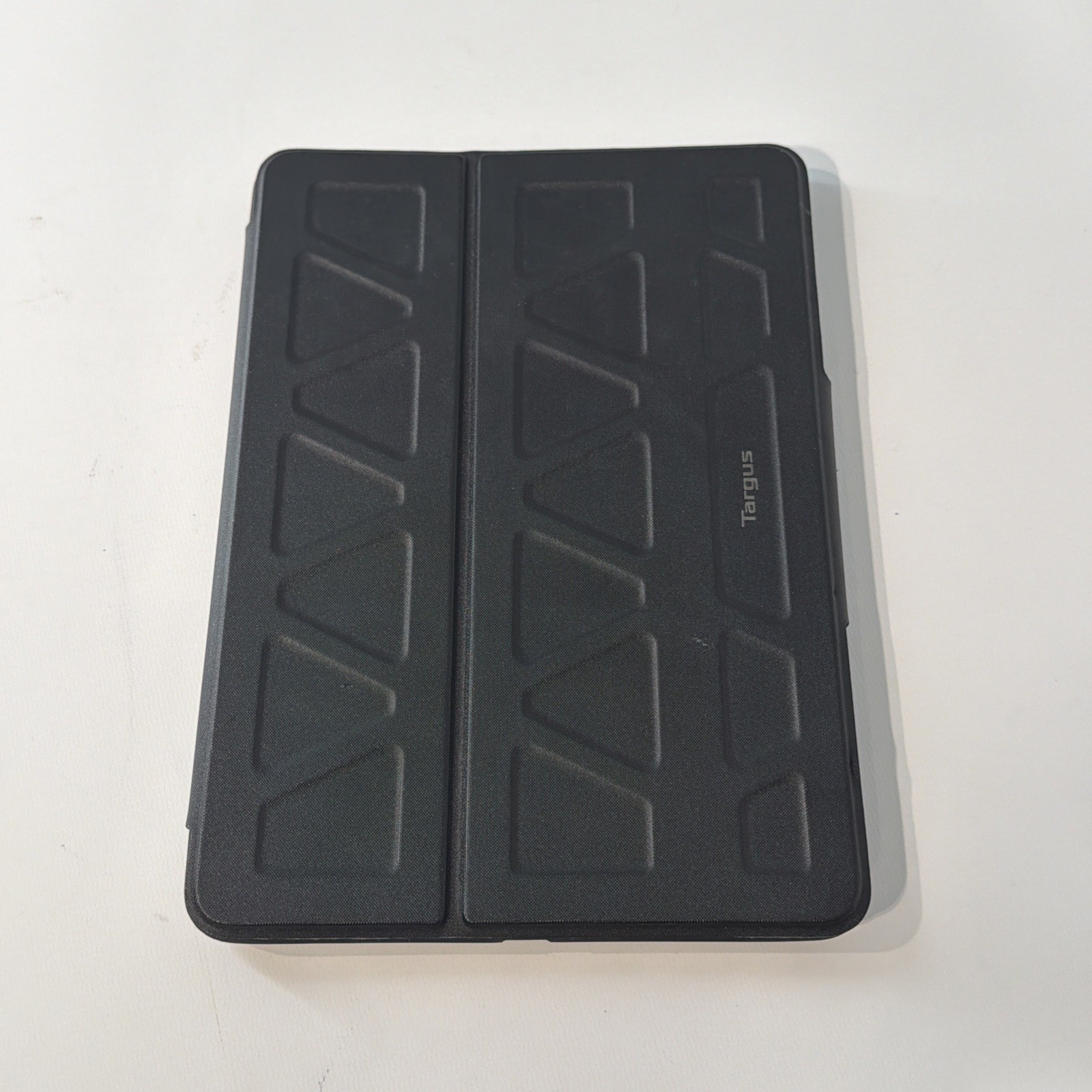 Targus Pro-Tek Folio Tablet Case Black THZ852GL-50 Gen 7-9 iPad & 10.5” Air/Pro