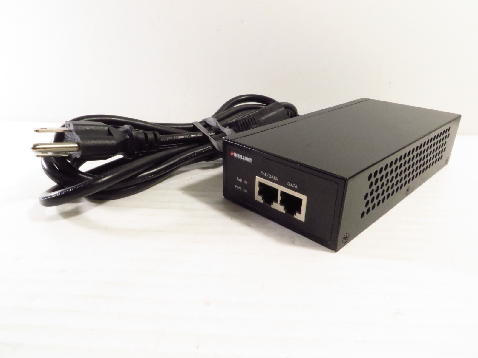 Intellinet 1 Port Gigabit High Power PoE+ Injector (560566)