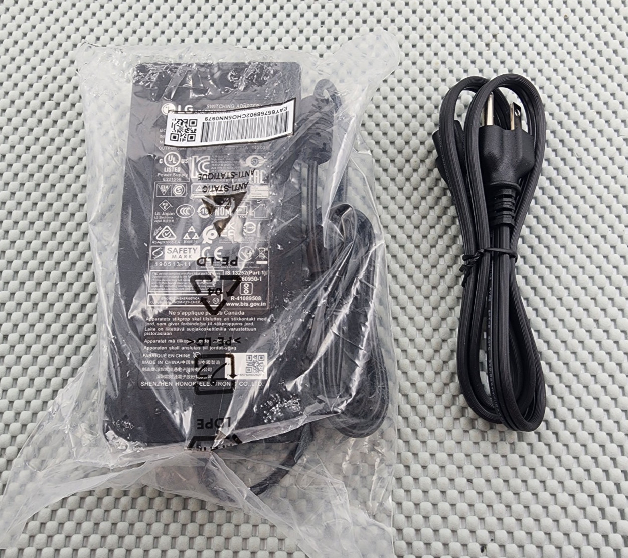 GENUINE LG Switching Adapter AC Power Model: ADS-150KL-19N-3 EAY65768902