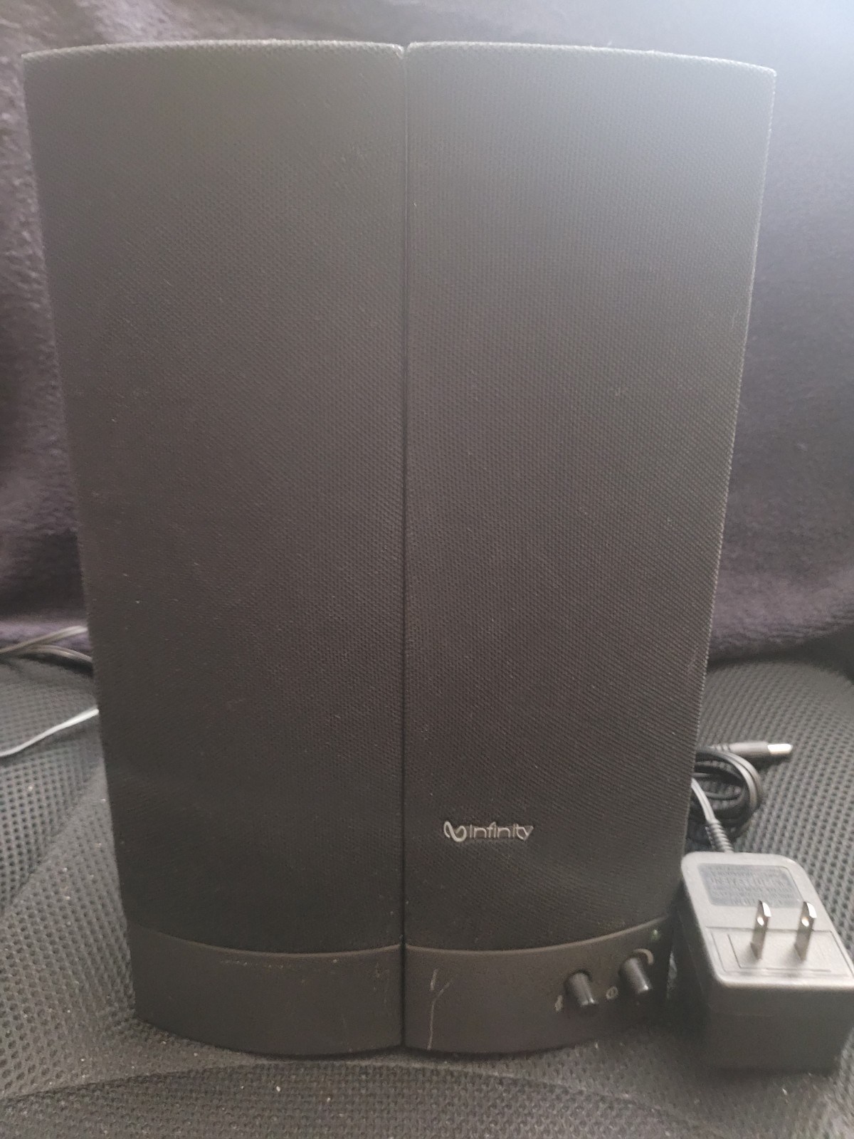 IBM Infinity 3W Black Desktop Computer Speakers Model 25P4726