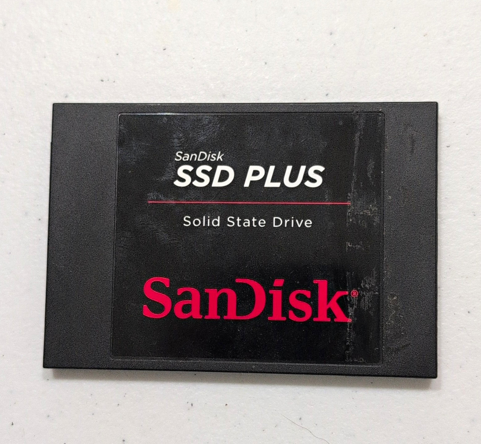 SanDisk SSD Plus SDSSDA-240G 240GB 2.5in SATA III Internal SSD Shock Resistant
