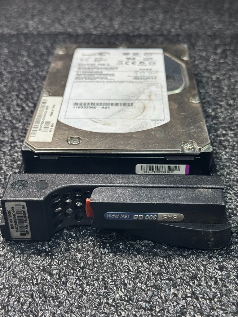 EMC 005048785 ST3300655SS 300GB 15K RPM 16MB Cache 3Gb/s SAS HDD 3.5"