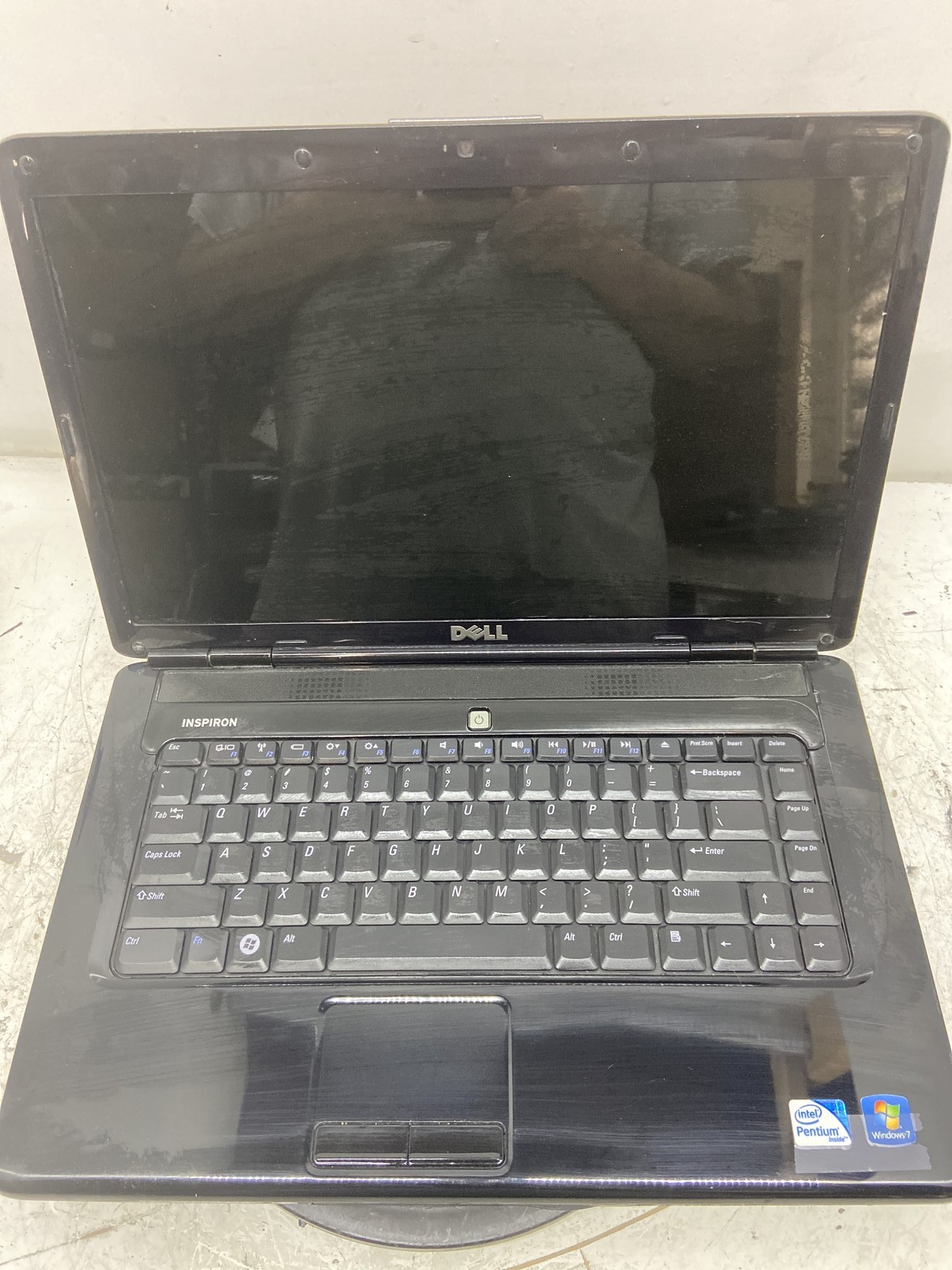 Dell Inspiron 1545 Intel Pentium Core  T4400 2.2 GHz 3 GB NO HDD