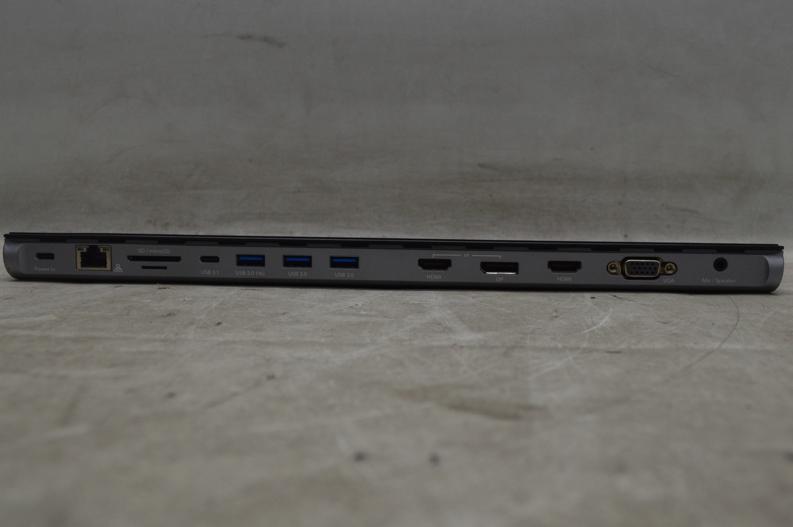 j5create USB-C Triple Display Docking Station JCD543P *NO AC*