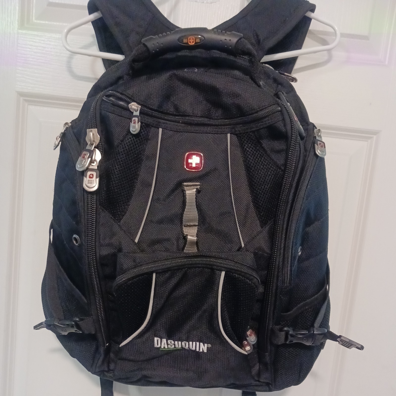 SWISSGEAR 1900-17" Laptop Backpack Black/Gray Wenger Legend ScanSmart  Dasuquin