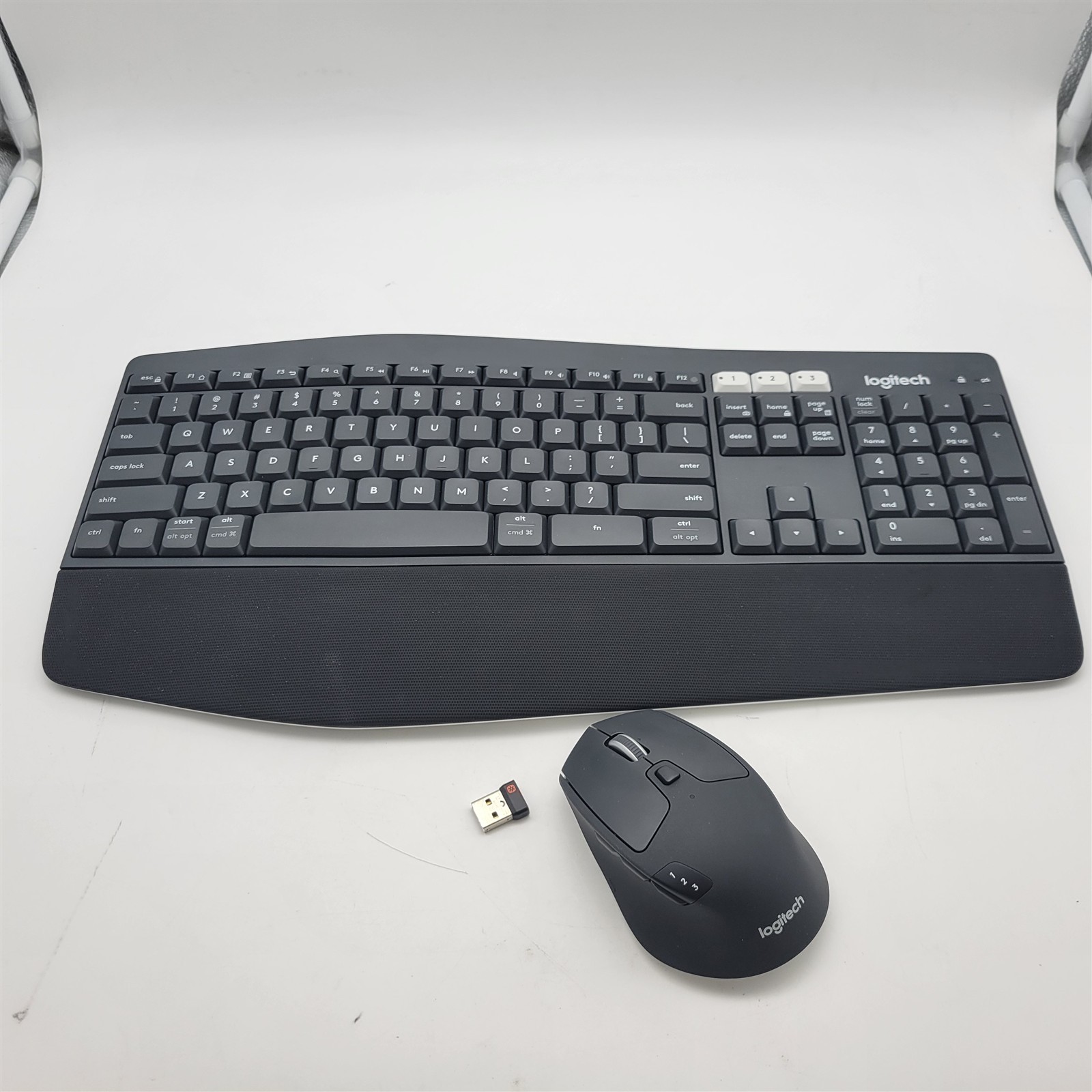 Logitech MK850 Performance Wireless Keyboard and Mouse Combo