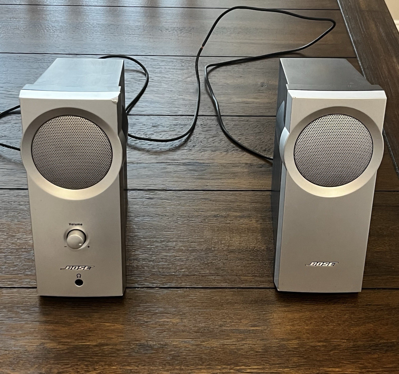 Bose Companion 2 Series  Pair of Desktop Computer Speakers: No Power Cord