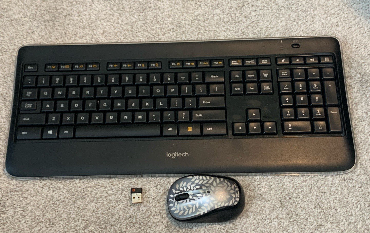 Logitech MK540 Advanced Wireless Keyboard & Mouse Combo 920-008701 Black/silver