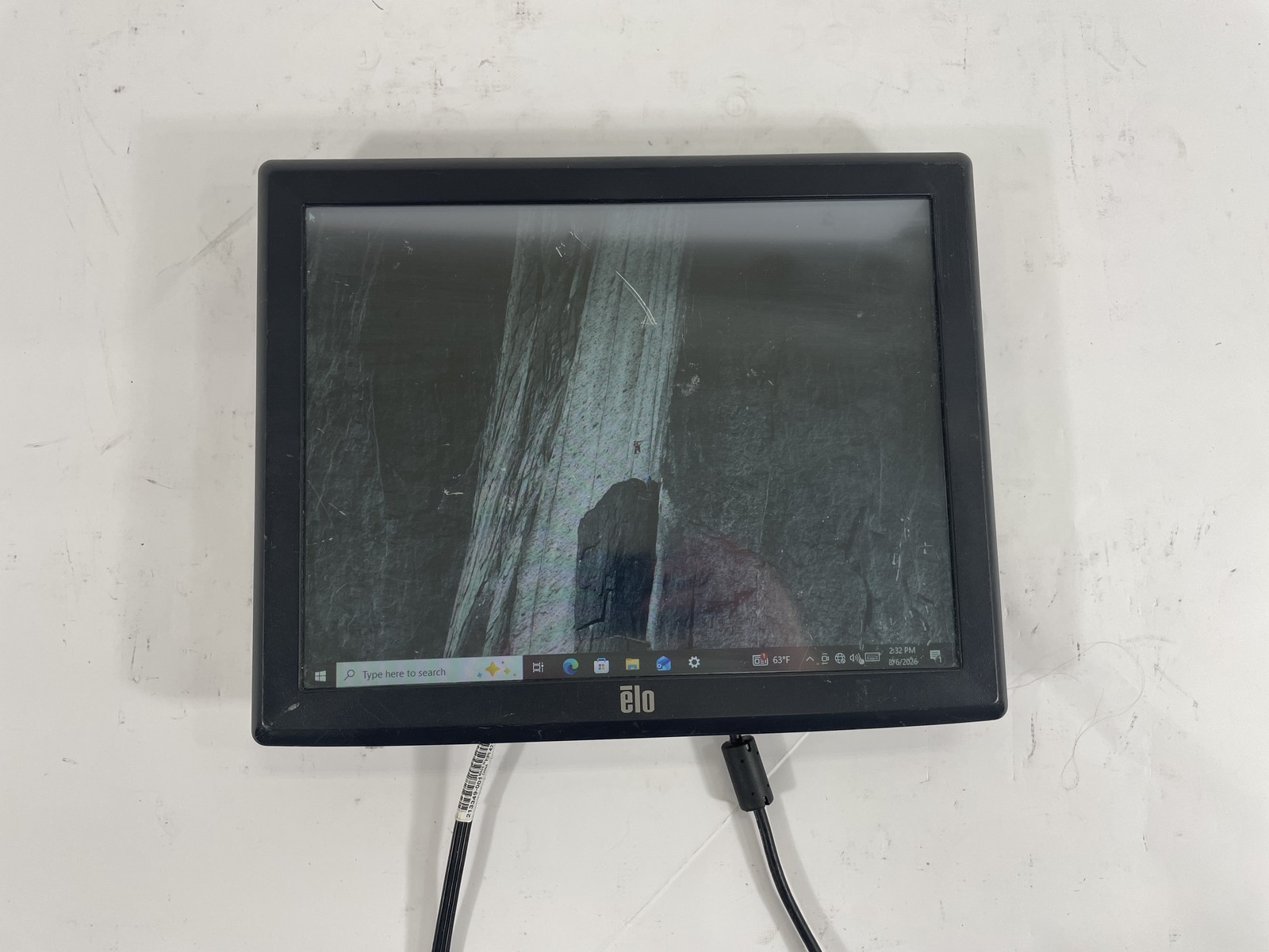 ELO Touch Solutions E210772 Touchscreen Monitor ET1515L-7CWC-1-GY-G - See Desc