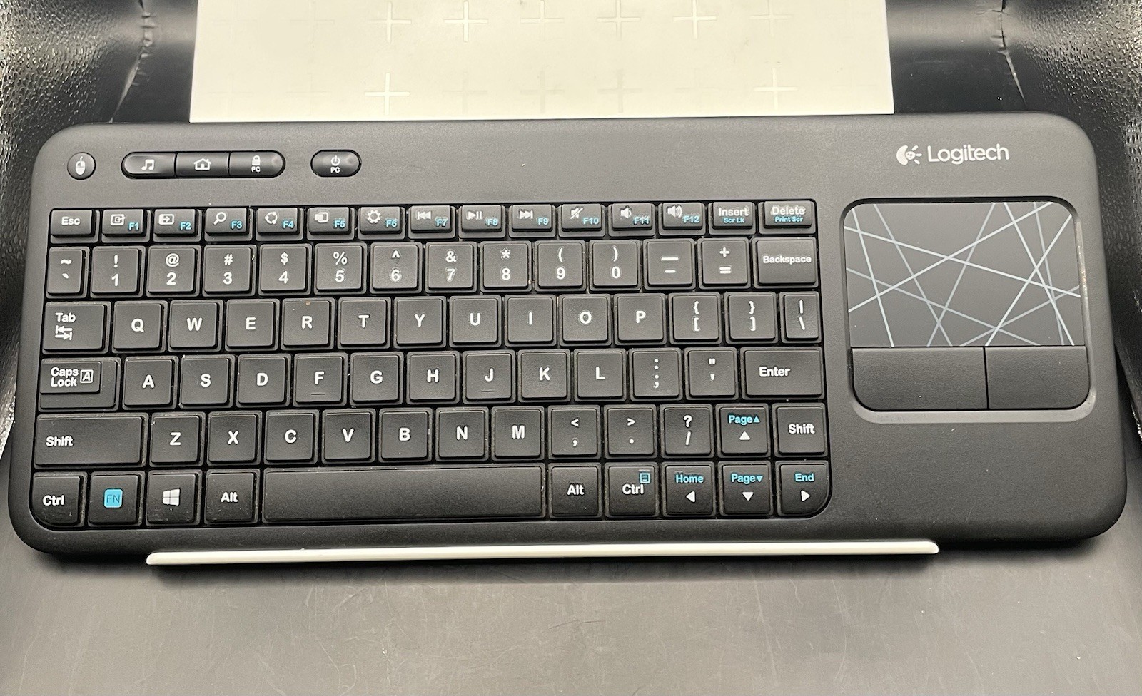 Logitech Black K400r Wireless Slim Keyboard Touchpad NO USB Unifying Receiver