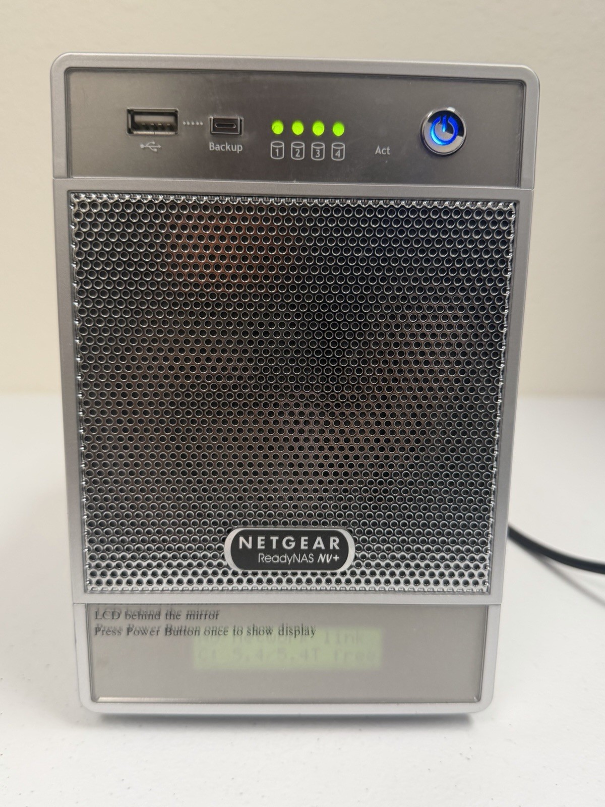 ReadyNAS NV+﻿ RND4000 4X Bay Desktop Network Attached Storage 8TB