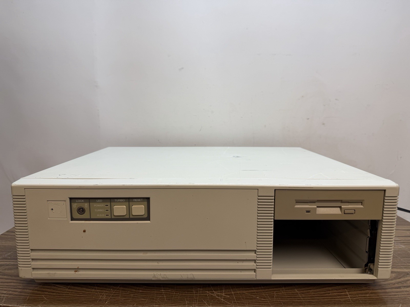 VINTAGE IBM PC AT CLONE BEIGE CASE WITH POWER SUPPLY 3.5" FLOPPY