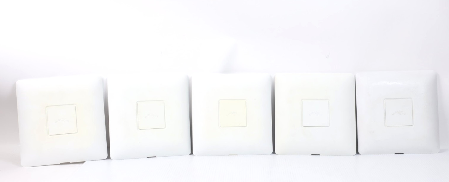 5x Ubiquiti UniFi Ap  (UAP-AC) Square Wireless Access Points w514