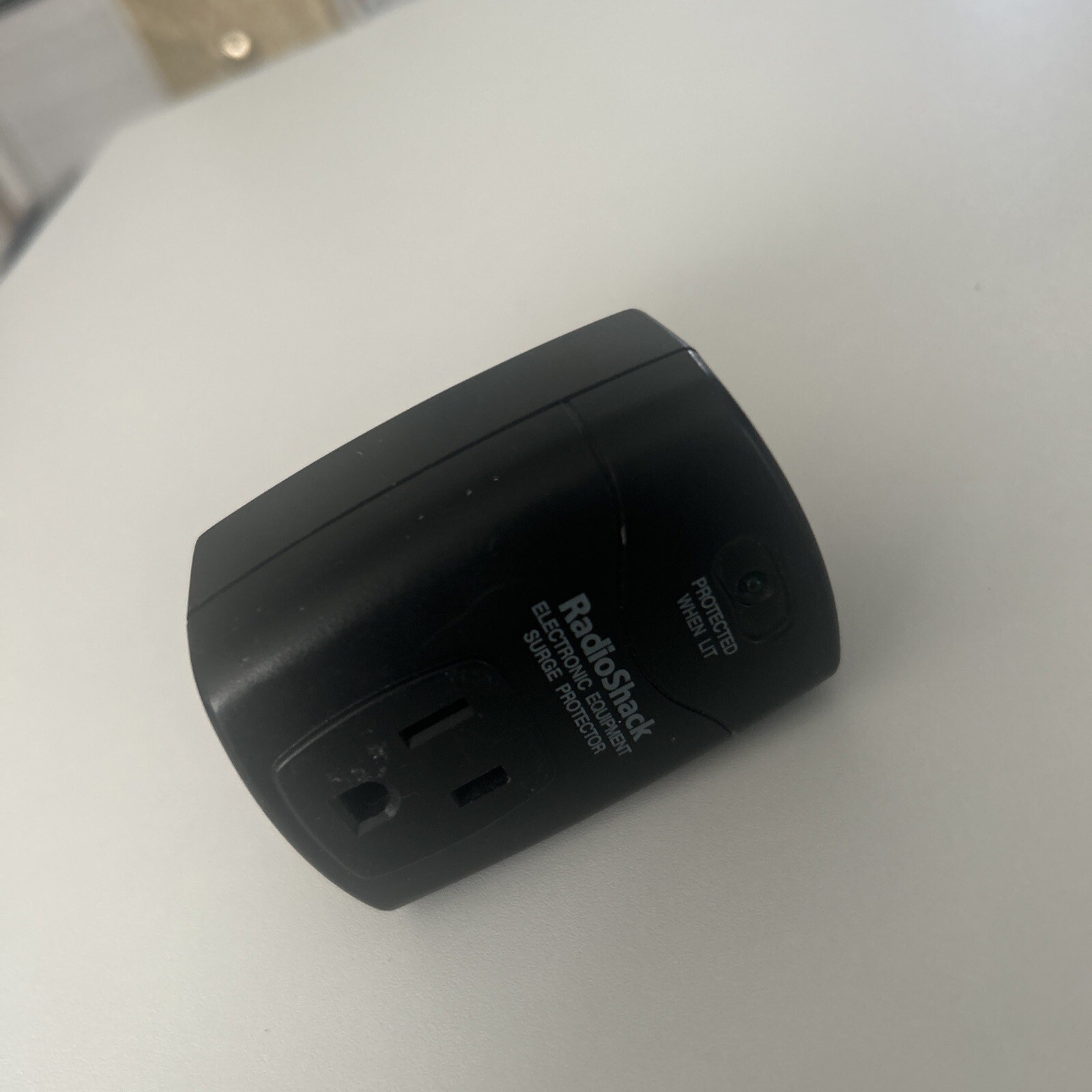 Radio Shack Surge Protector SINGLE OUTLET 61-2430 788 Joules Home Entertainment