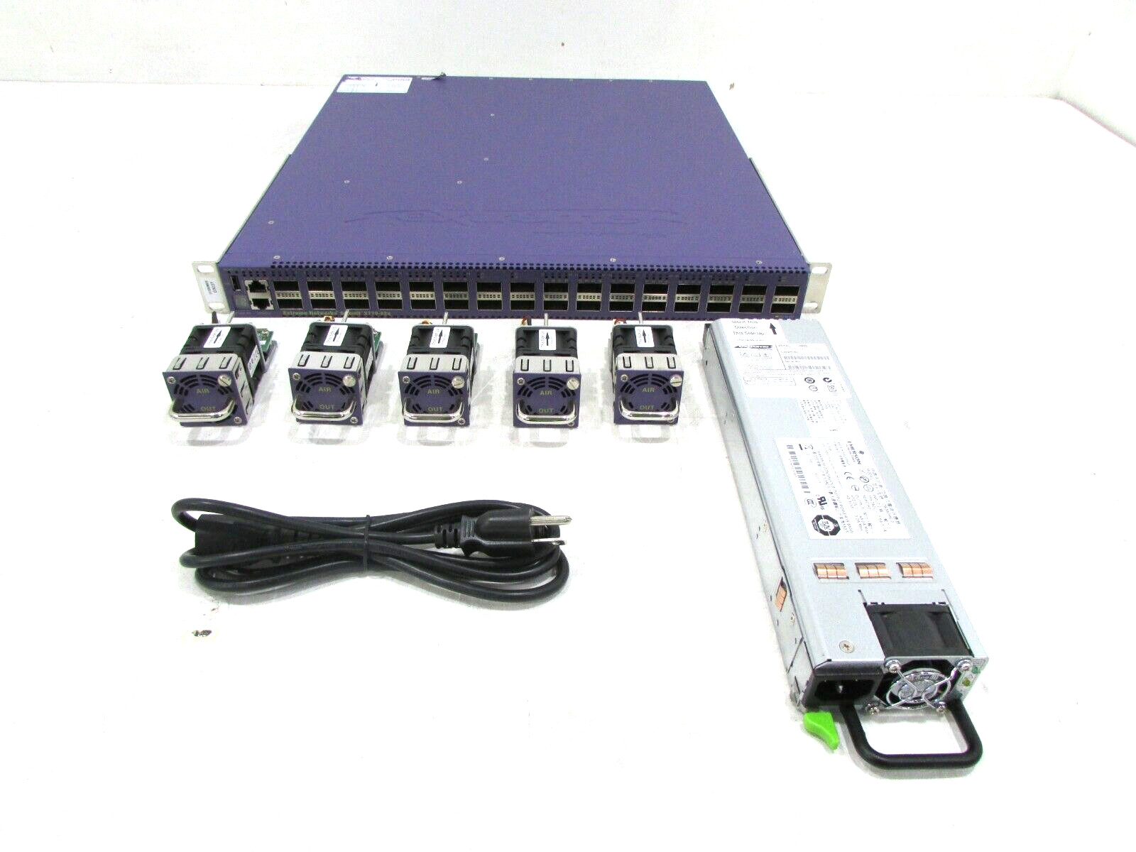 EXTREME NETWORKS 17700 SUMMIT X770-32Q-FB-AC 32 40GBASE-x QSFP+ SWITCH CORE LIC