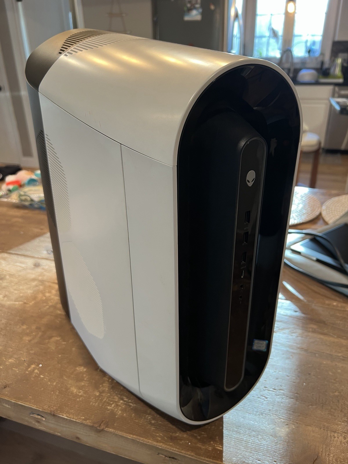 Alienware Aurora R9 Intel I7 9700, 32gbs Ram, Rare EVGA  RTX 3070