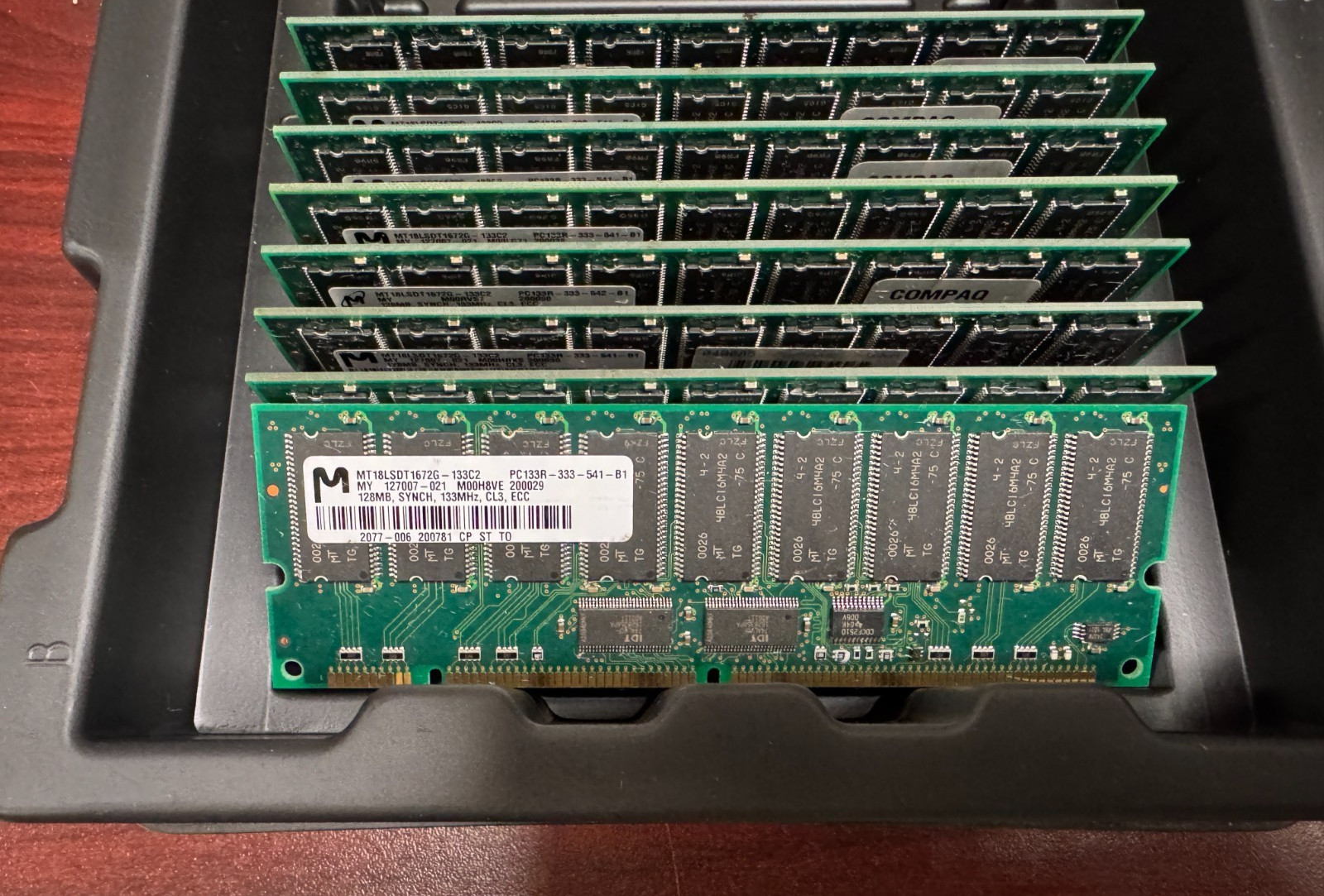Micro Vintage 128MB (16x72) PC133-333-541-B1 ECC CL3 REG MT18LSDT1672G-133C2