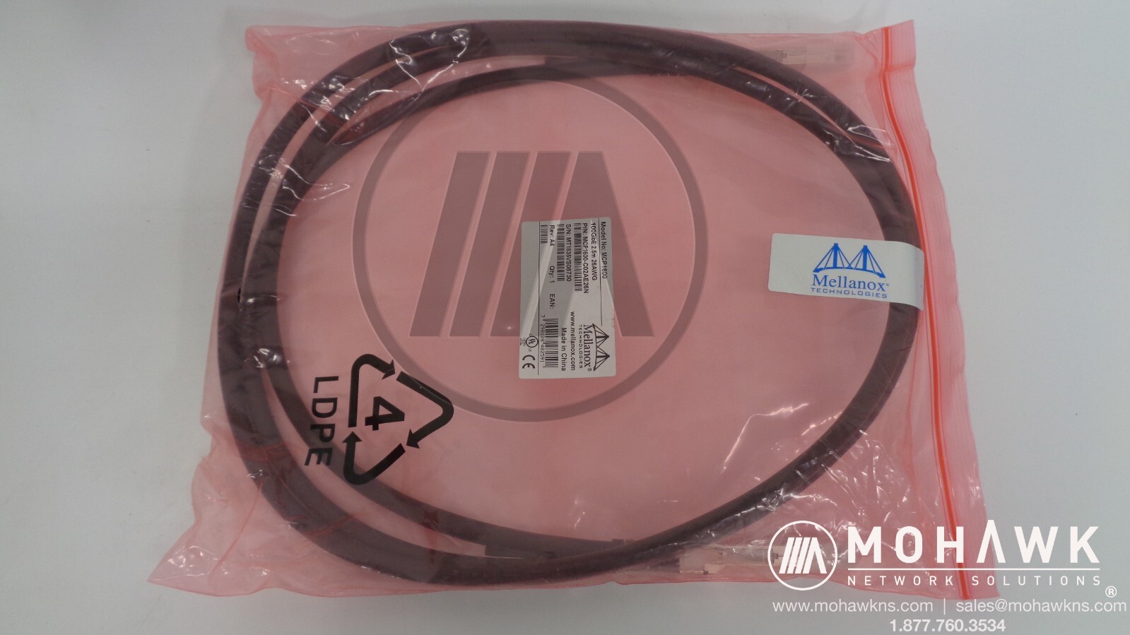 Mellanox Passive Copper Cable Ethernet 100GbE QSFP28 2.5m Black MCP1600-C02AE26N