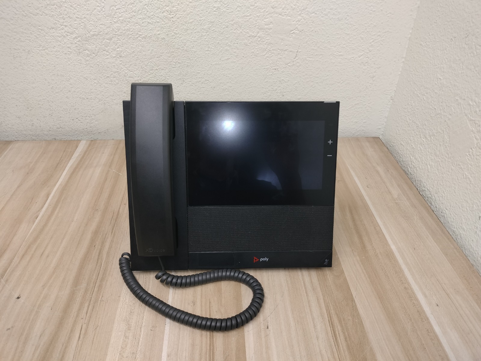 Polycom CCX 600 Business Media Teams SIP POE Gig IP Desk Phone 2201-49780-001