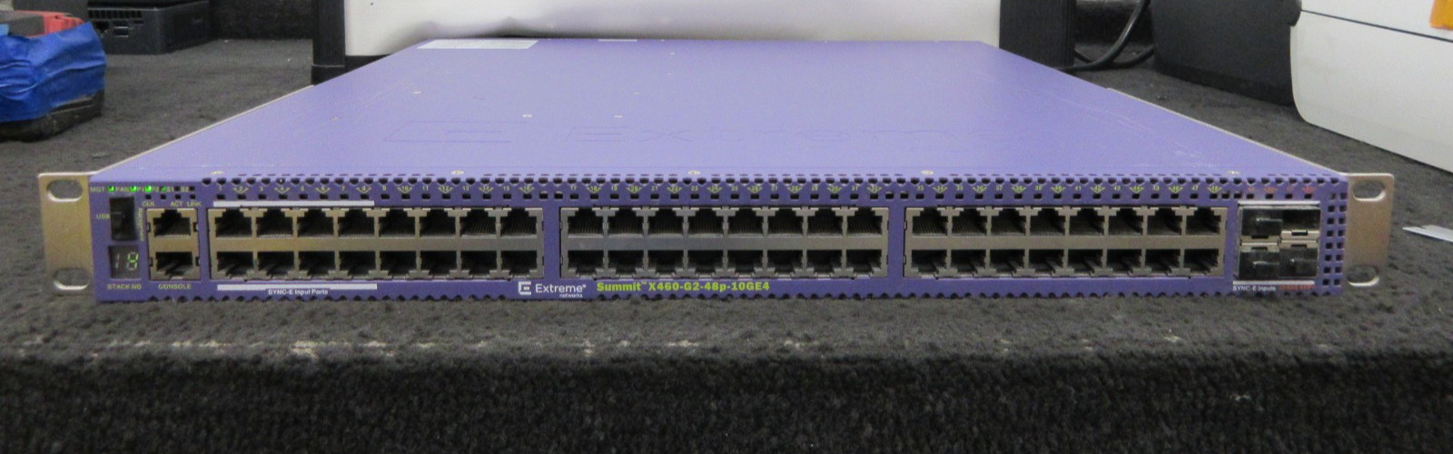 Extreme Networks Summit X460-G2-48p-10GE4-Base Advanced Aggregation Switch 16704