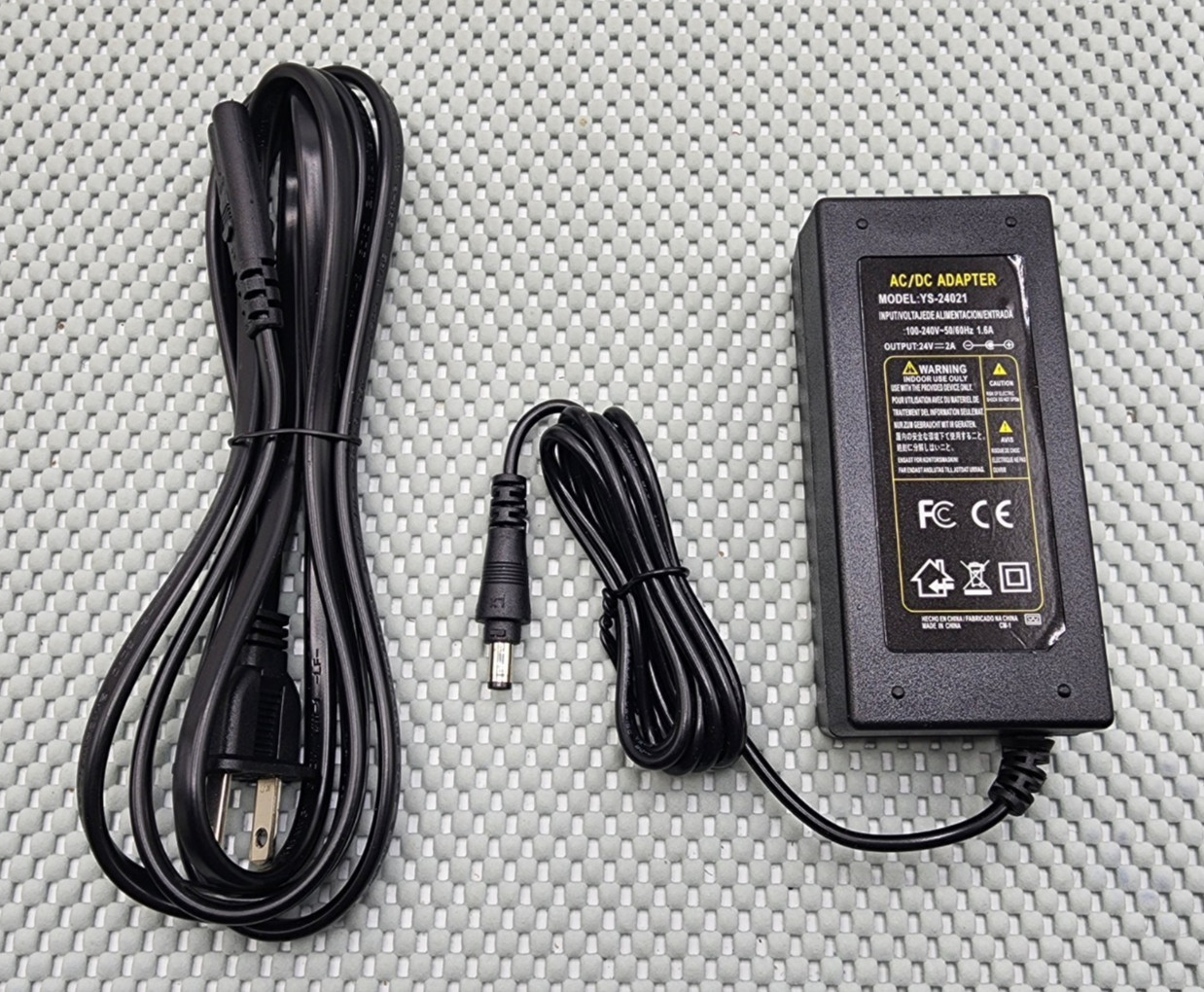 AC DC Power Supply Adapter 12V 2A Model YS-21024