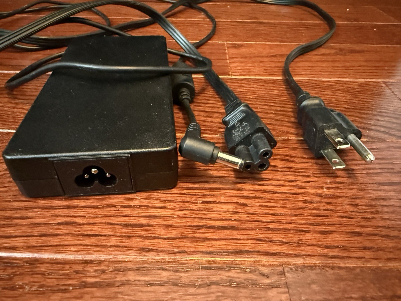 Delta ADP-180MB H 180W AC Power Adapter From EVOO EG-LP5-BK Gaming Laptop