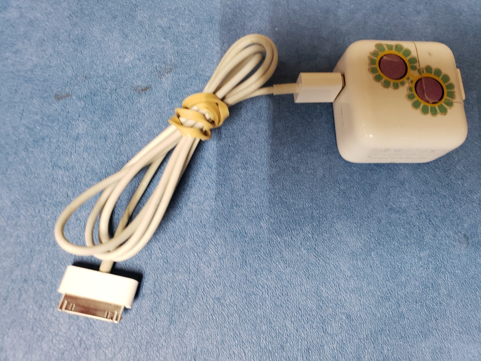 Apple 12W Genuine USB Power Adapter Charger Cable iPad iPhone A1401