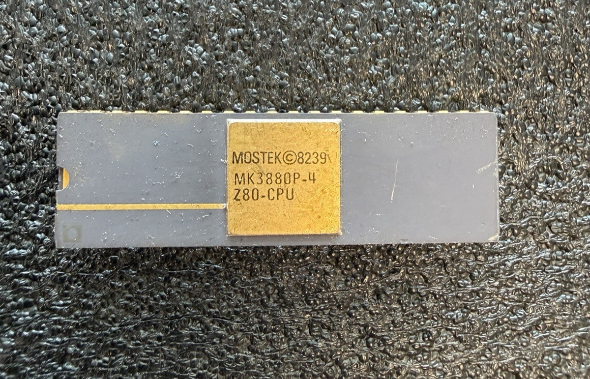 MOSTEK Z80 CPU MK3880P-4 Z80 CPU rare vintage CPU GOLD