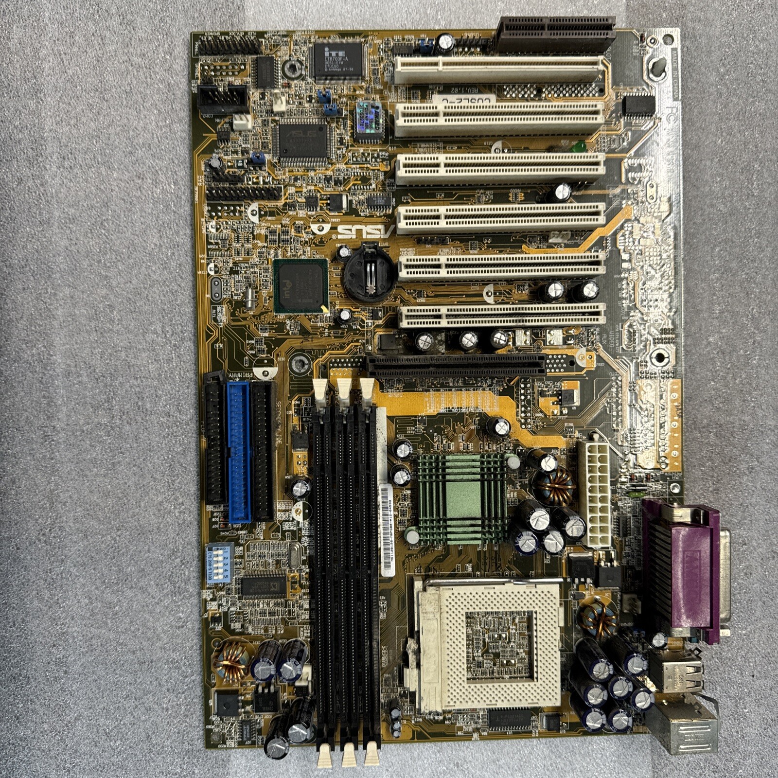 Used ASUS CUSL2-C