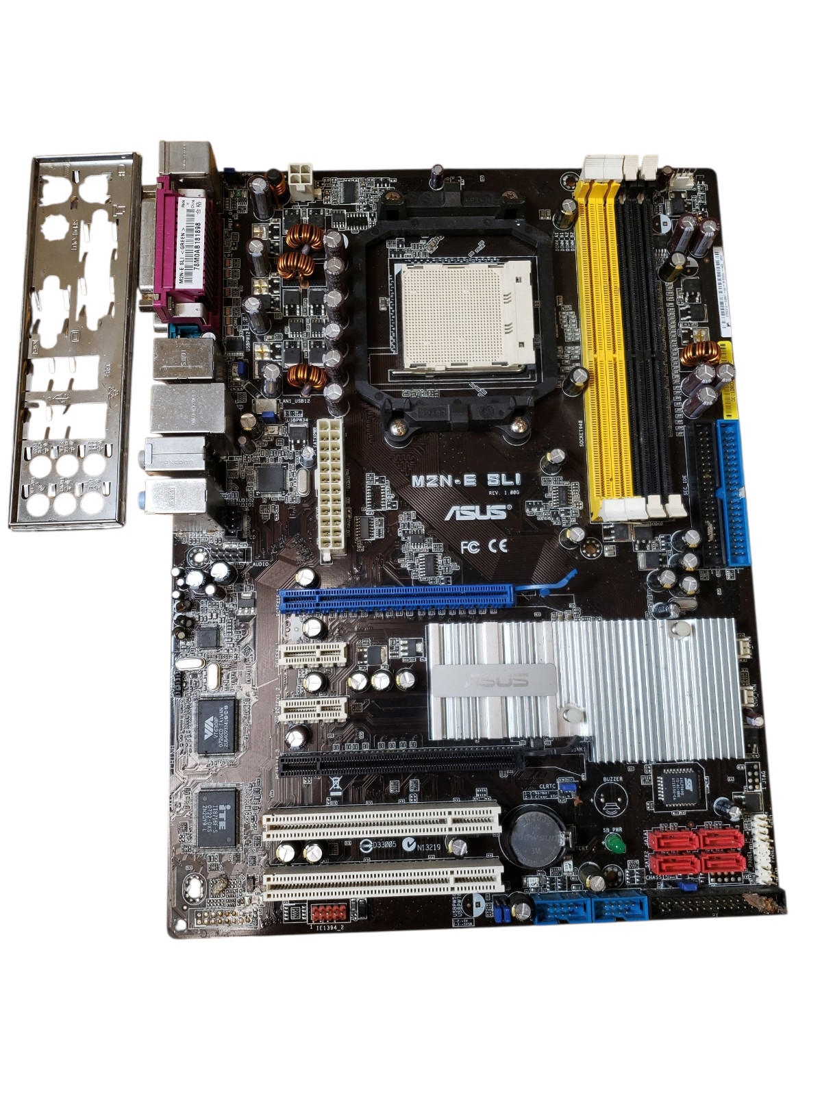 ASUS M2N-E SLI Socket AM2 DDR2 ATX Motherboard With IO Shield