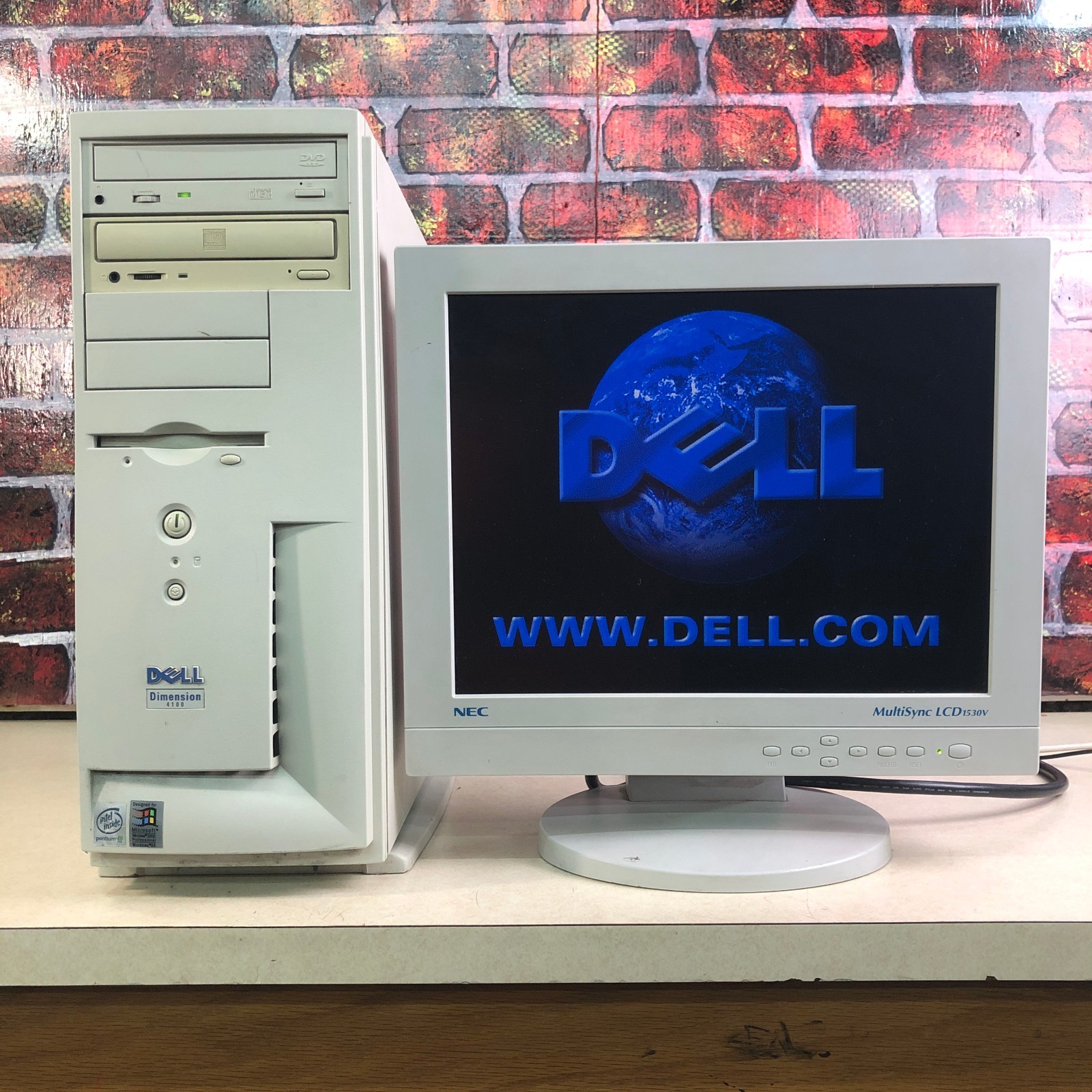 Dell Dimension 4100 Pentium III 933MHz 384MB RAM (No HDD) Retro Gaming PC